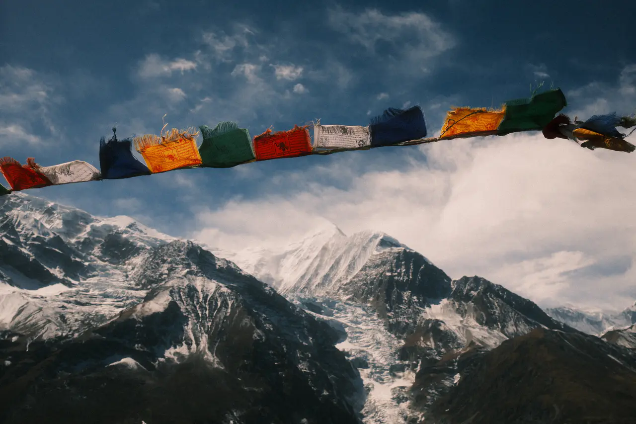 Fujifilm mountain photograph in comparison view