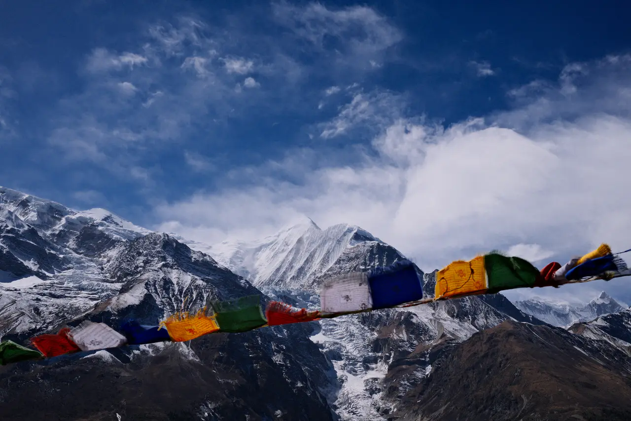 Fujifilm mountain photograph in comparison view